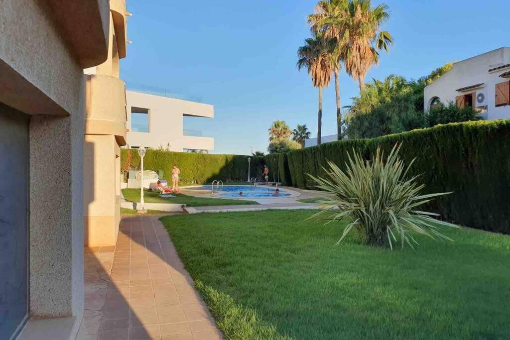 Neu Renoviertes Strandappartment Mit Meerblick Alcossebre Exteriér fotografie
